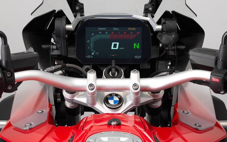 Nový displej a bmw motorrad connected